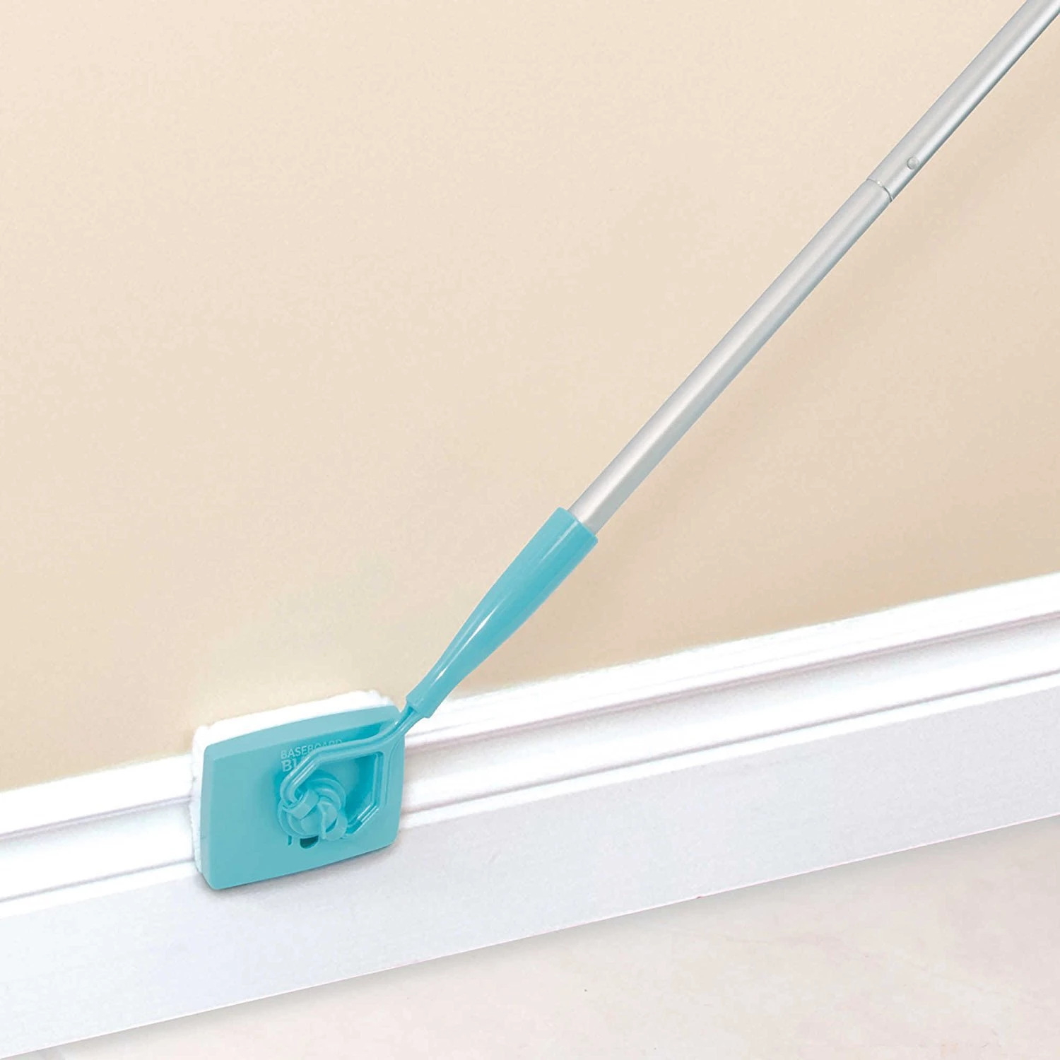FlexiReach Baseboard Cleaning Mop